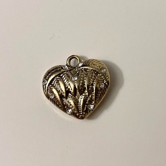 Betsey Johnson Heart Charm Pendant - Picture 1 of 10